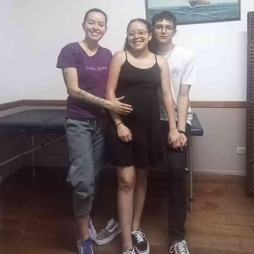 Creciendo juntas: el viaje de Miche y su familia